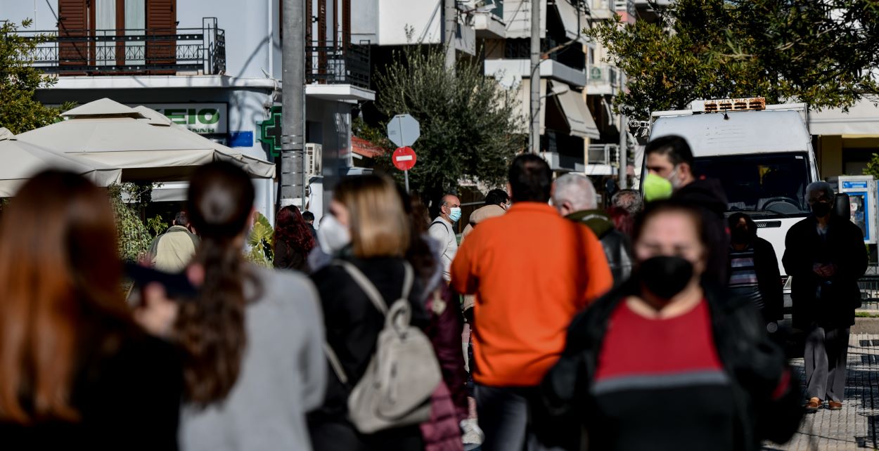 Κορωνοϊός: 8.661 κρούσματα στην Αττική, 2179 στη Θεσσαλονίκη – Ο χάρτης της διασποράς