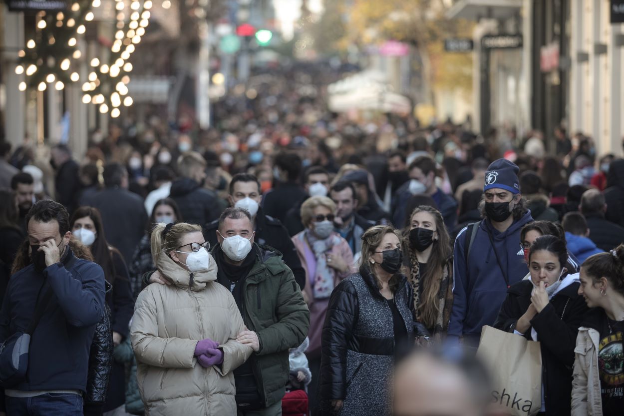 Εξαδάκτυλος: Το καλοκαίρι πετάμε μάσκες και βάζουμε μάσκες θαλάσσης