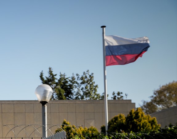 Πόλεμος στην Ουκρανία: Επίθεση της ρωσική πρεσβείας στο υπουργείο Πολιτισμού