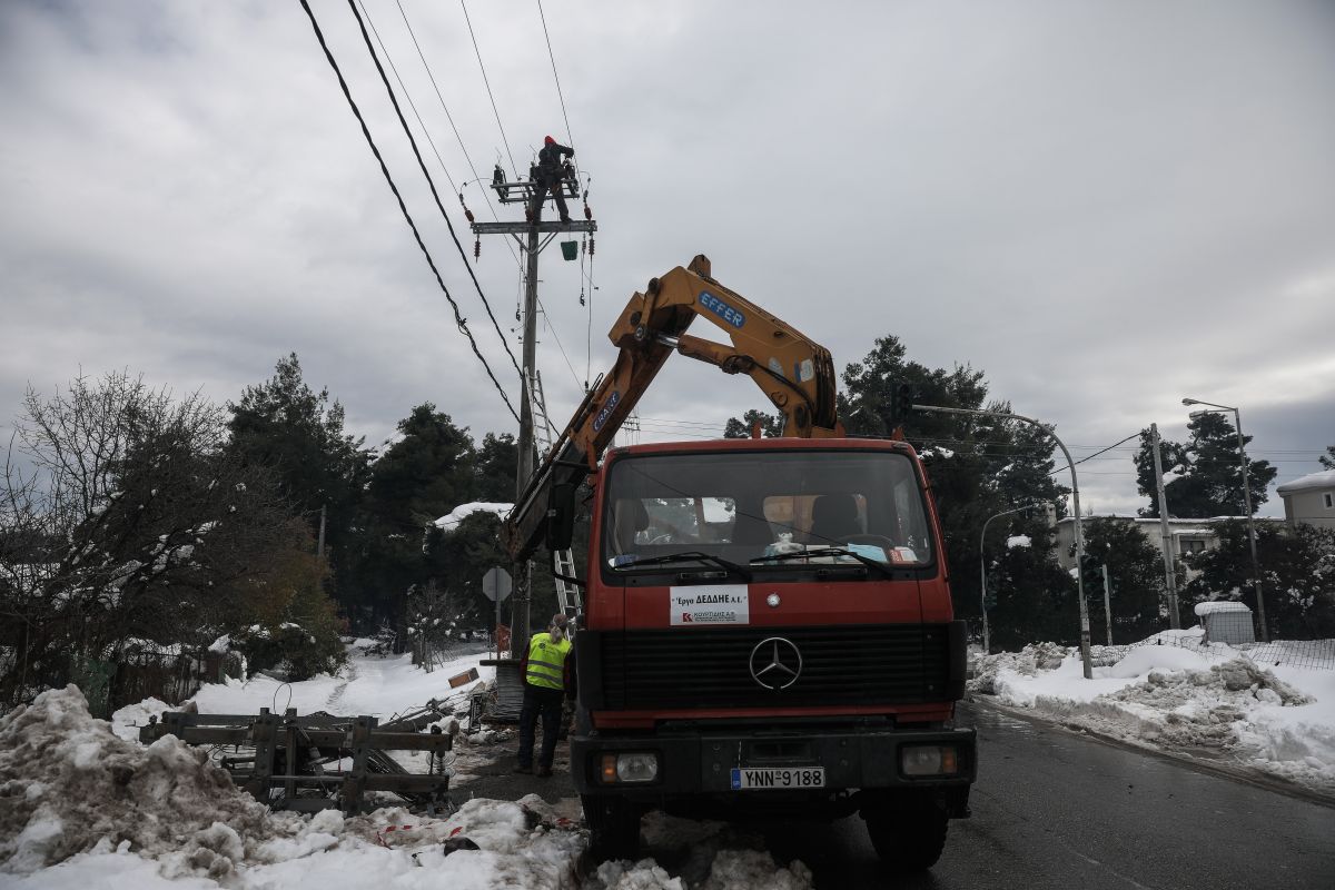 ΔΕΔΔΗΕ: Λιγότερα από 1.000 νοικοκυριά χωρίς ρεύμα στην Αττική