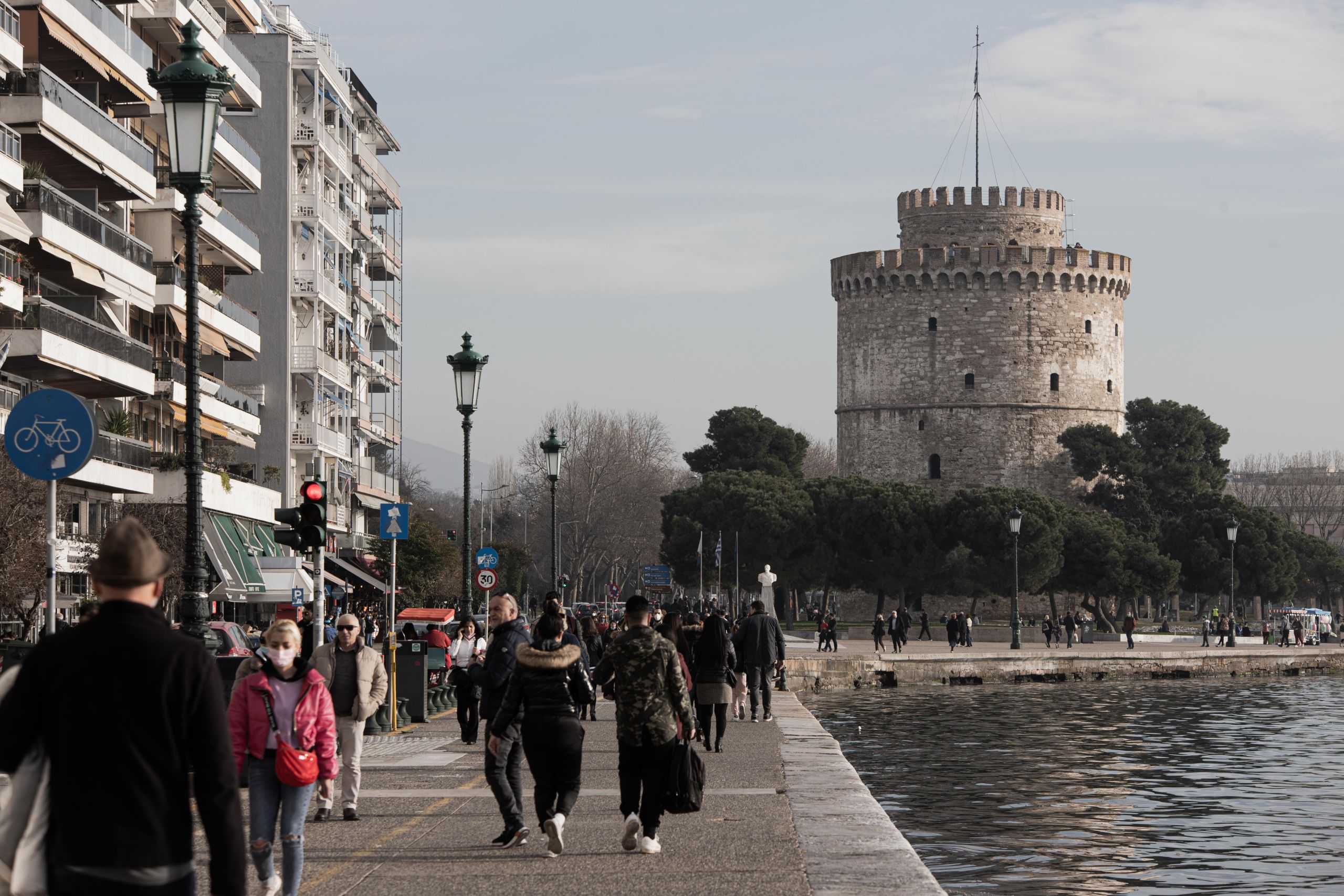 Κρούσματα σήμερα 05/03: 12.997  κρούσματα, 51 θάνατοι – 384 οι διασωληνωμένοι