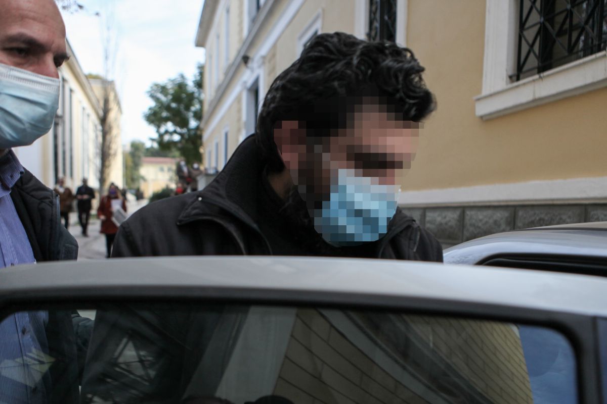 Βιασμός ανήλικης: Παραιτήθηκε ο δικηγόρος του ιερέα στα Κάτω Πατήσια