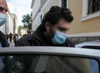Βιασμός ανήλικης: Παραιτήθηκε ο δικηγόρος του ιερέα στα Κάτω Πατήσια