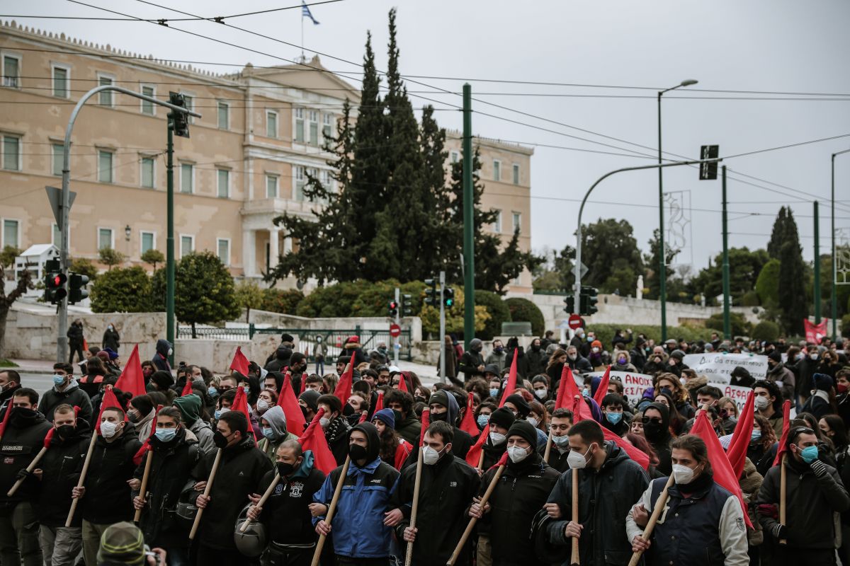 Συγκέντρωση Σύνταγμα σήμερα: Πραγματοποιήθηκε για τα μέτρα της πανδημίας