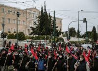 Συγκέντρωση Σύνταγμα σήμερα: Πραγματοποιήθηκε για τα μέτρα της πανδημίας