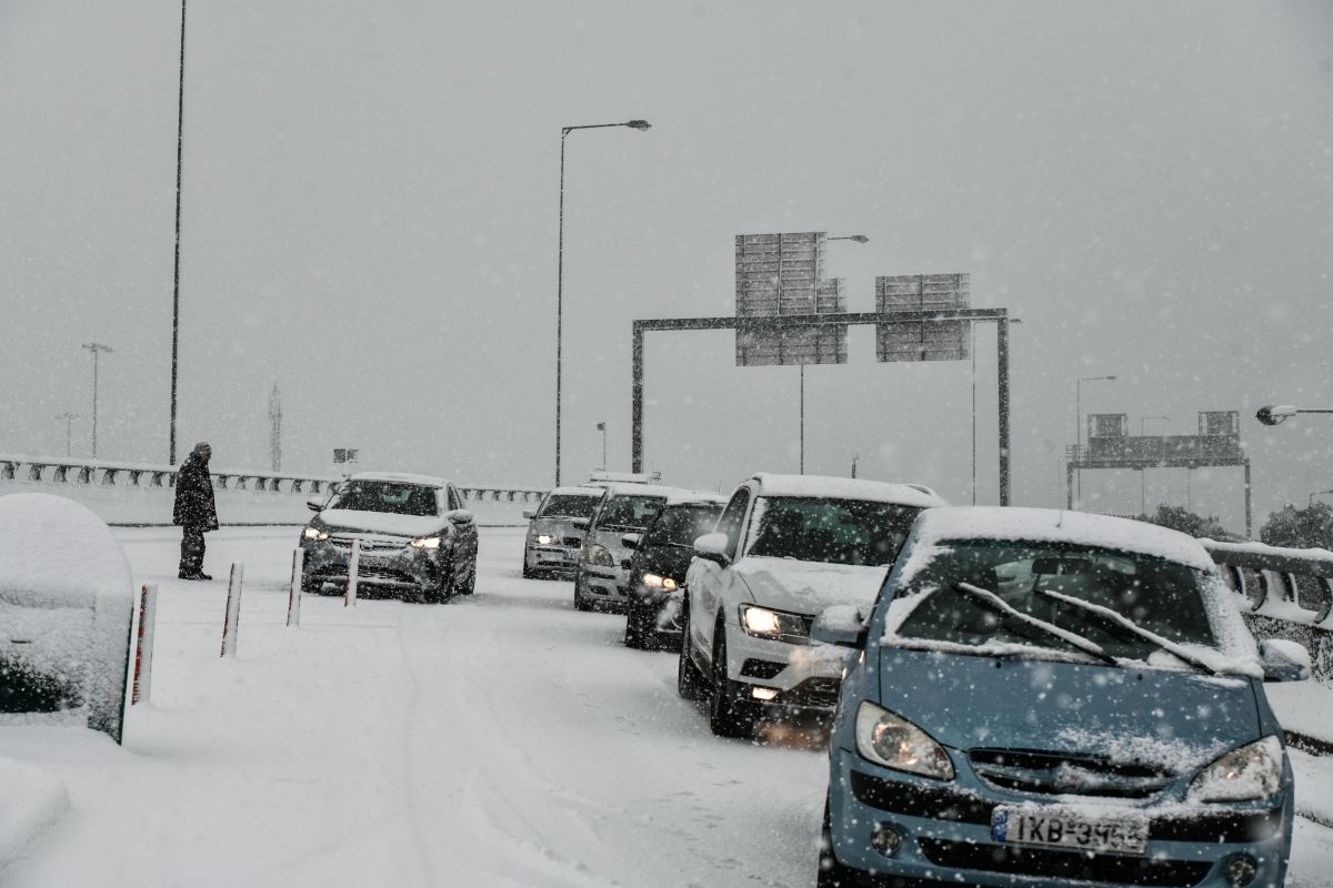 Αττική Οδός: Συγκροτείται Επιτροπή Διερεύνησης για τις ευθύνες της εταιρείας στον εγκλωβισμό των οδηγών