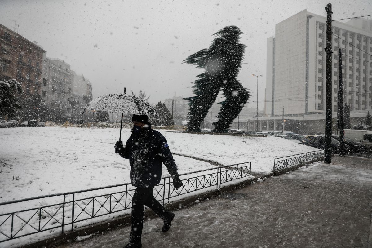 Αργία αμοιβή: Πως θα πληρωθούν οι εργαζόμενοι σε περιοχές που ανεστάλη η λειτουργία των επιχειρήσεων