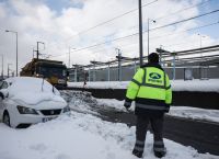 Κακοκαιρία Ελπίδα: Ποιες αποζημιώσεις μπορούν να διεκδικήσουν οι επιβάτες που εγκλωβίστηκαν