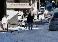 Κακοκαιρία Ελπίδα: Με τηλεργασία δημόσιος και ιδιωτικός τομέας – Τι θα γίνει με σχολεία και βρεφονηπιακούς