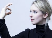 Σκάνδαλο Theranos: Ένοχη η Ελίζαμπεθ Χολμς για την απάτη του αίματος