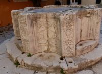 Κέρκυρα: Το βενετσιάνικο πηγάδι στην πλατεία Κρεμαστής, «πηγή» ιστορίας του νησιού