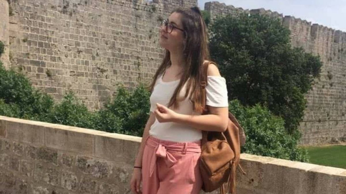 Τοπαλούδη: “Ράγισαν καρδιές” οι γονείς της – Με τούρτα γενεθλίων στον τάφο της [pic]