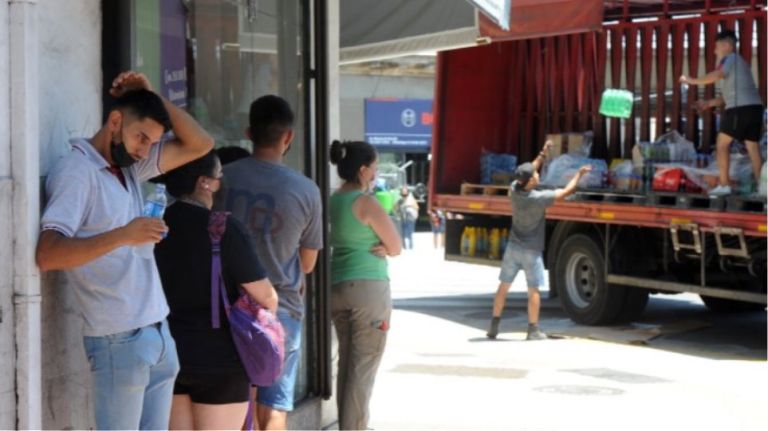 Αργεντινή: Πρωτοφανής καύσωνας & διαρκείς διακοπές ρεύματος [vid]
