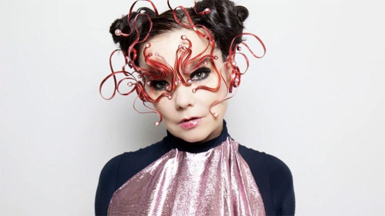 Bjork: Υπάρχει μια δραματική αλλαγή στον αέρα