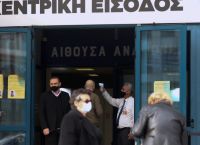 Πρόστιμο 100€: Αποφάσεις τη Δευτέρα για ομογενείς που εμβολιάστηκαν στις ΗΠΑ