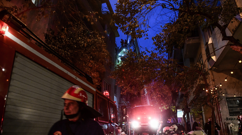 Φωτιά – Κολωνάκι: Χήρα πρώην υπουργού η 87χρονη που απανθρακώθηκε [vid]
