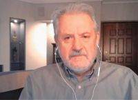 Καπραβέλος: «Όταν σταματήσεις να κολυμπάς θα πνιγείς»