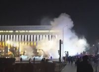Καζακστάν: Ακροβατεί η ειρήνη – Βίαιες συγκρούσεις