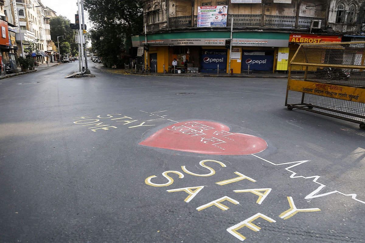 Όμικρον: Αλλάζουν τα δεδομένα – Δεν είναι χρήσιμα πια τα lockdown