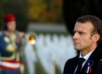 Γαλλία: Αντιεμβολιαστές πέταξαν λάσπη σε πολιτικό του κόμματος Μακρόν