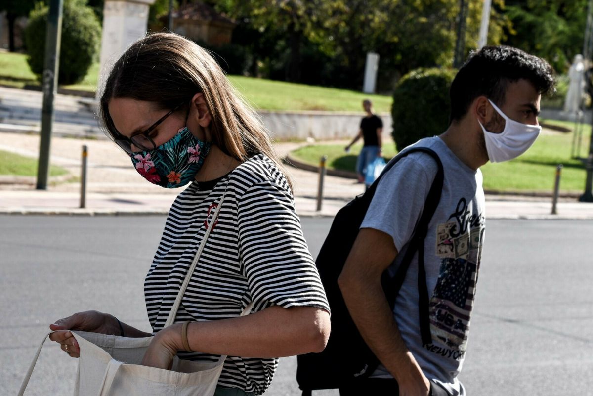 Όμικρον: Η υπεροχή της μάσκας KN95 – Χρόνος μετάδοσης με μάσκα & χωρίς