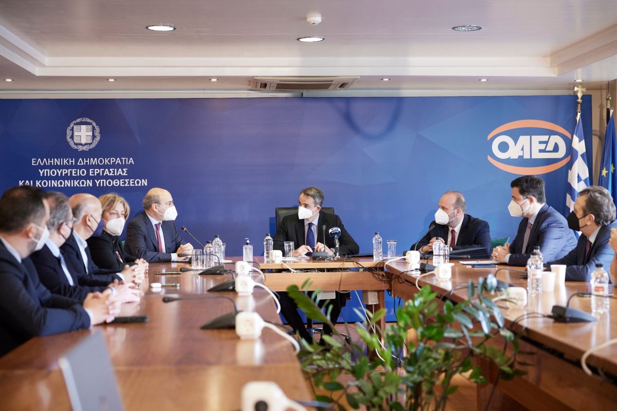 Μητσοτάκης θέσεις εργασίας: 86.000 νέες θέσεις μέσω ΟΑΕΔ το 2022