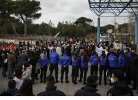 Παίδων Πεντέλης: ΜΑΤ και κλούβες στη διαμαρτυρία των εργαζομένων [pics]