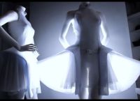 Proximity Dress: Το φόρεμα για τις απαραίτητες κοινωνικές αποστάσεις Proximity Dress: Το φόρεμα για τις απαραίτητες κοινωνικές αποστάσεις