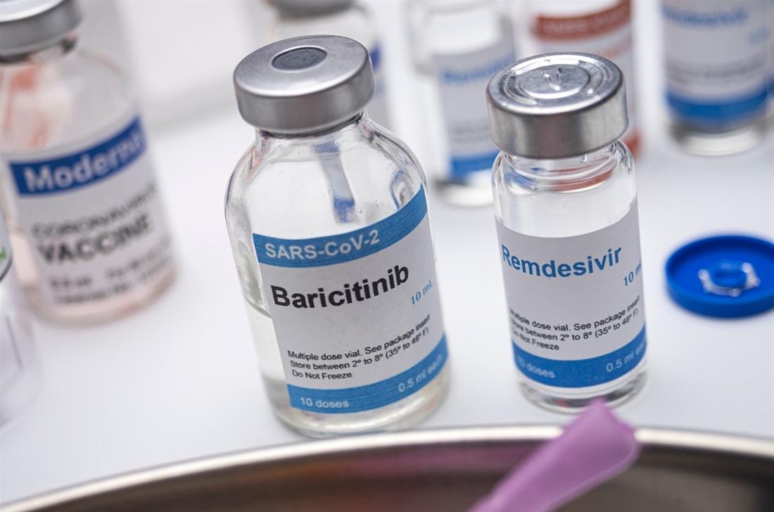 Βaricitinib και sotrovimab: Τα δύο νέα φάρμακα που συνιστά ο ΠΟΥ στη μάχη κατά του κορωνοϊού