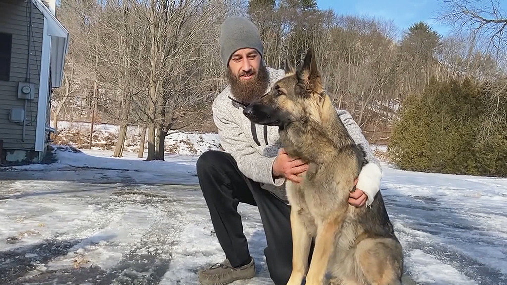 “Real-life Lassie”: Σκύλος οδηγεί την αστυνομία στον τραυματισμένο ιδιοκτήτη του