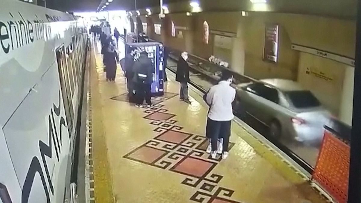 Τουρκία: Οδηγός μπήκε κατά λάθος σε σήραγγα του τραμ