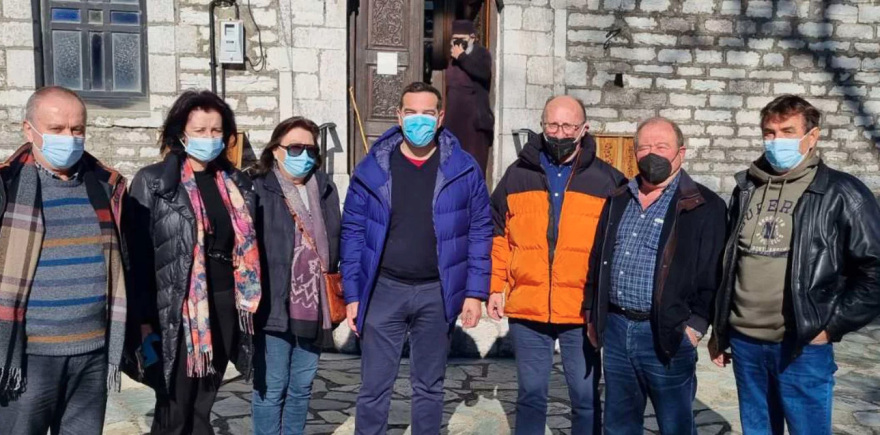 Τσίπρας Τρίκαλα: Η φωτογραφία και τα αναπάντητα ερωτήματα