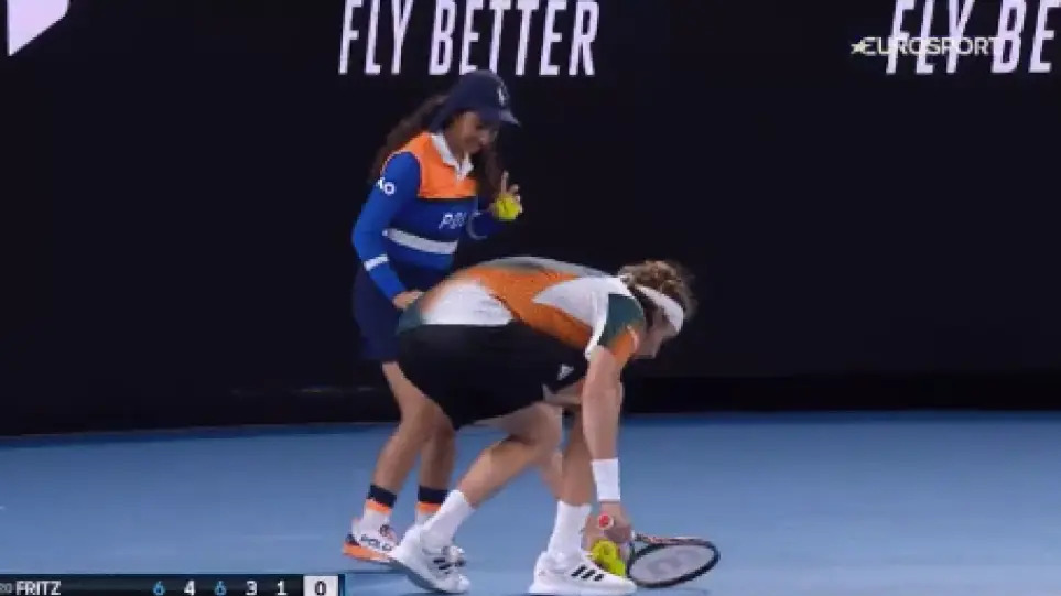 Στέφανος Τσιτσιπάς: Έγινε viral βοηθώντας ένα ball girl