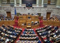 ΣΥΡΙΖΑ ΚΙΝΑΛ: Κόντρα στη Βουλή – «Μαθήματα δεν δεχόμαστε από εσάς που μας λέγατε γερμανοτσολιάδες»