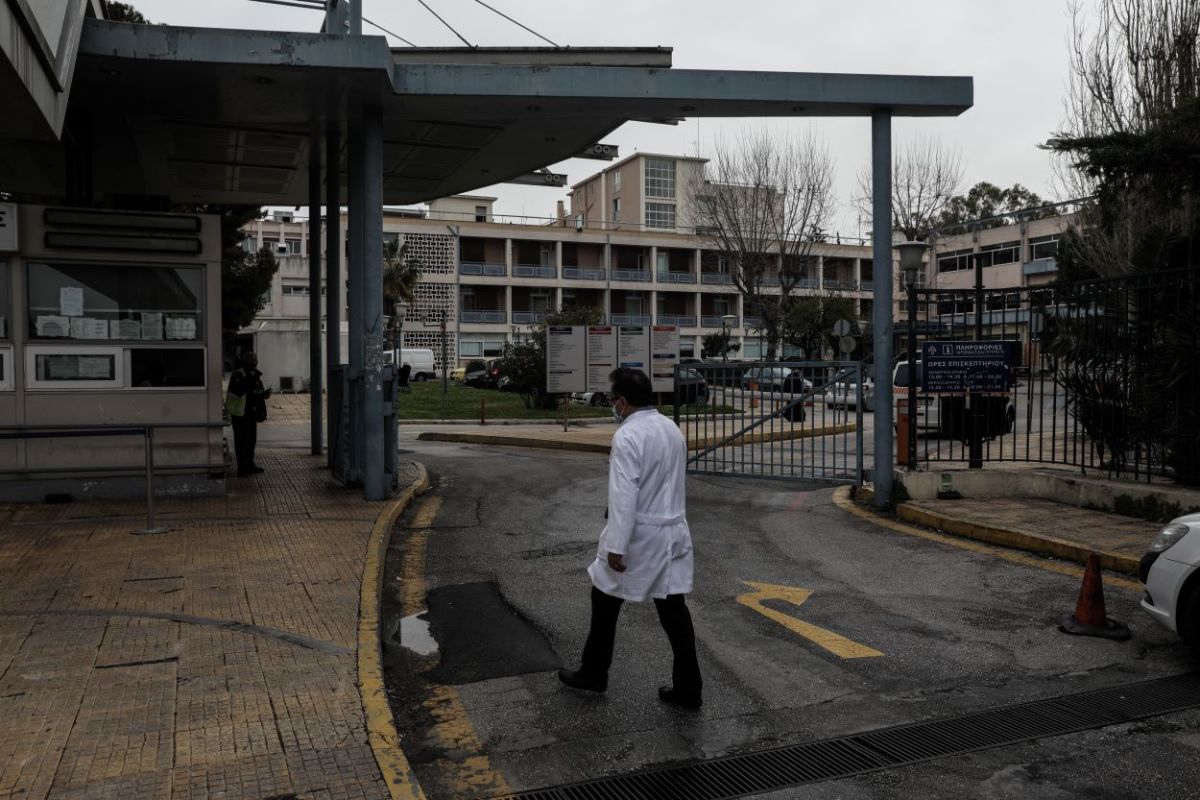 Εισβολή στο Νοσοκομείο Γεννηματάς: Με μαχαίρι και μπιτόνι βενζίνης 40χρονος απειλούσε γιατρούς