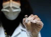 Παρενέργειες εμβολίων covid: AstraZeneca και Johnson στο μικροσκόπιο του EMA Παρενέργειες εμβολίων covid: AstraZeneca και Johnson στο μικροσκόπιο του EMA
