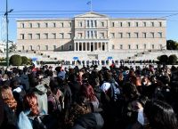Ολοκληρώθηκε το πανεκπαιδευτικό συλλαλητήριο –  Άνοιξε ο σταθμός «Πανεπιστήμιο»