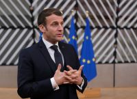 Μακρόν στα ελληνικά: Μήνυμα συμπαράστασης στην Ελλάδα για τον θάνατο των 10 ομογενών