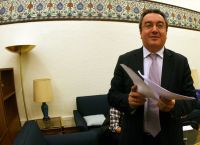 Μετάλλαξη Όμικρον και παιδιά: Ο Ηλίας Μόσιαλος εξηγεί τι συμβαίνει