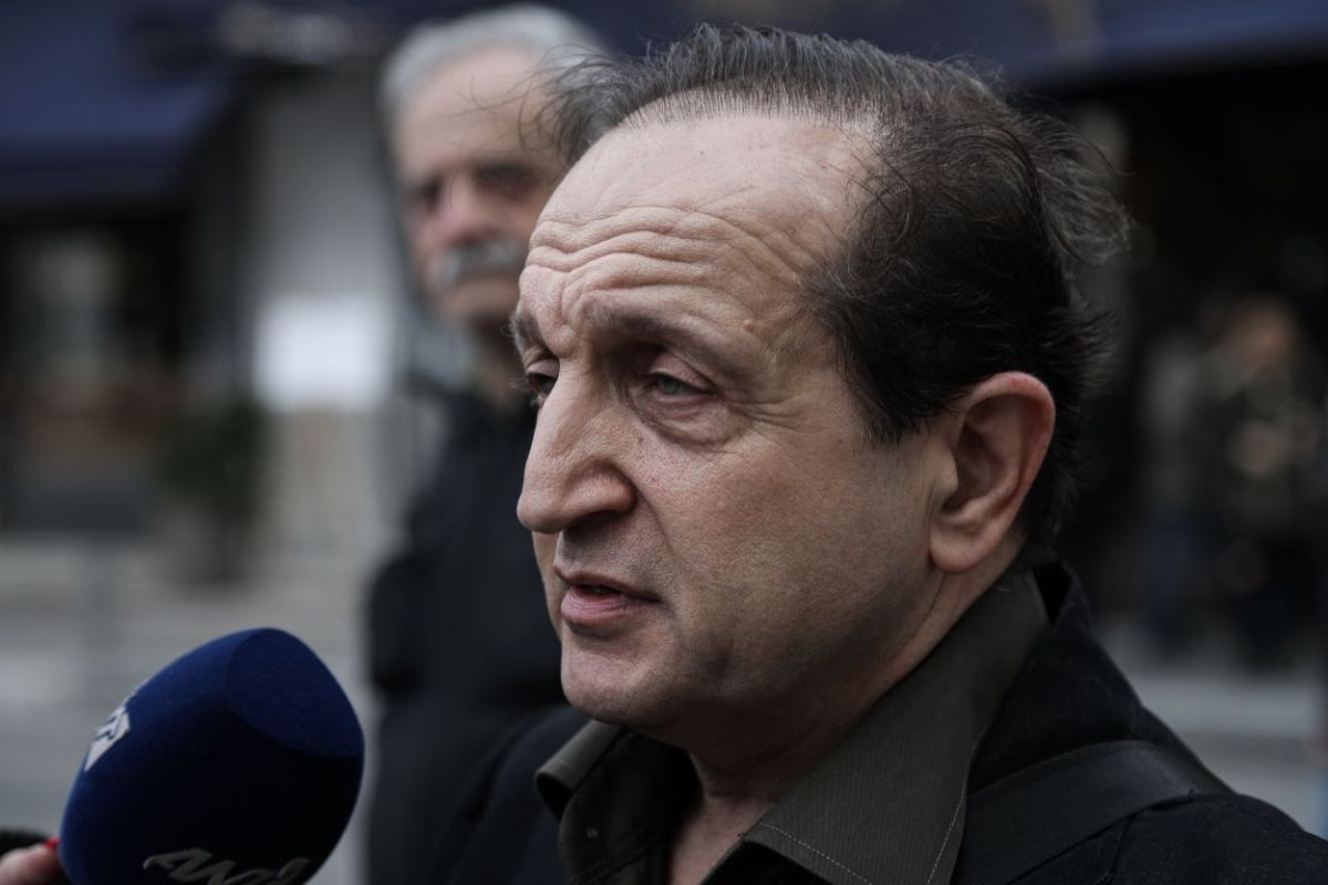 Μπιμπίλας για πασίγνωστο πρωταγωνιστή: Δουλεύει delivery σε πιτσαρία