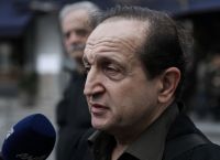 Μπιμπίλας για πασίγνωστο πρωταγωνιστή: Δουλεύει delivery σε πιτσαρία