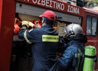Συναγερμός στην Πυροσβεστική: Μεγάλη φωτιά σε αποθήκη στο Καπανδρίτι Συναγερμός στην Πυροσβεστική: Μεγάλη φωτιά σε αποθήκη στο Καπανδρίτι