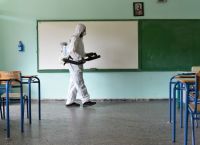 Άνοιγμα σχολείων: Τι λένε οι ειδικοί για την επιστροφή στα θρανία Άνοιγμα σχολείων: Τι λένε οι ειδικοί για την επιστροφή στα θρανία