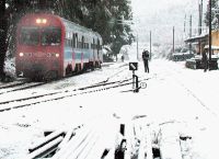 Κακοκαιρία: 300 επιβάτες τρένου που έχουν εγκλωβιστεί στην Οινόη μεταφέρονται πίσω στην Αθήνα
