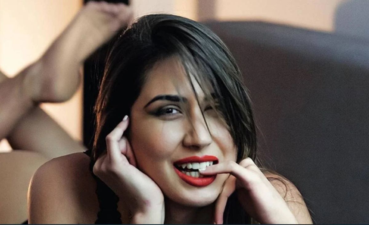 Το στρινγκ της Κρεμλίδου που γκρέμισε το instagram