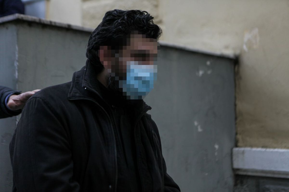Βιασμός ανήλικης Κάτω Πατήσια: “Έχει ψυχολογικά προβλήματα το κορίτσι” – Τι λέει ο δικηγόρος του ιερέα
