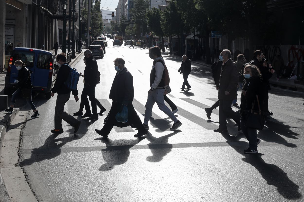 Κρούσματα 24/2: 6.078 στην Αττική και 1.759 στη Θεσσαλονίκη – Ο χάρτης της διασποράς