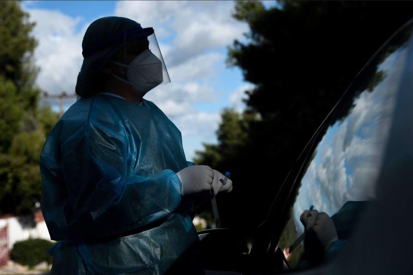 Κορωνοϊός 17/2: 93 θάνατοι και 19.504 νέα κρούσματα