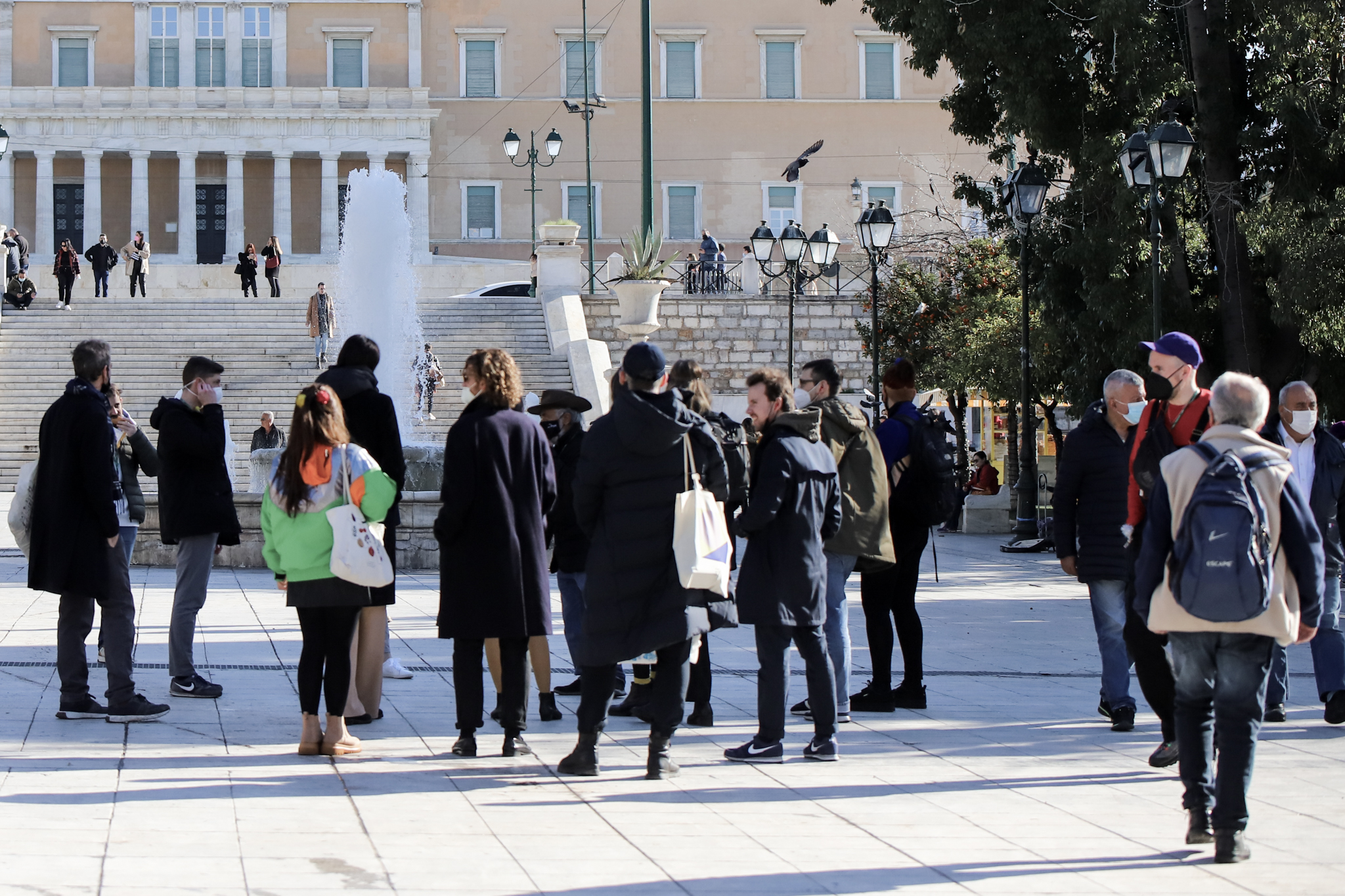Κορωνοϊός 12/2: 66 θάνατοι και 16.442 νέα κρούσματα