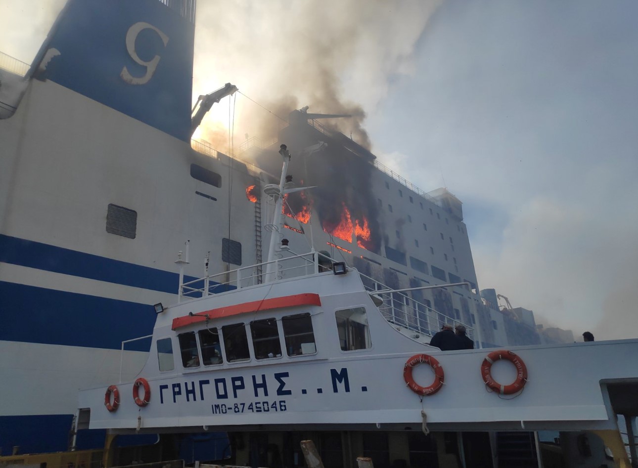 Βίντεο ντοκουμέντο: Καρέ καρέ η διάσωση των εγκλωβισμένων – Αγωνία για τους αγνοούμενους